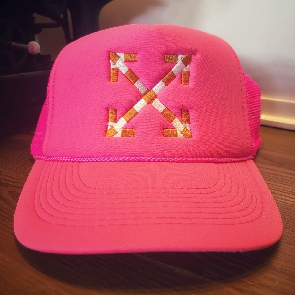 Virgil Abloh × MCA Figures of Speech Arrows Trucker Hat - UNISEX